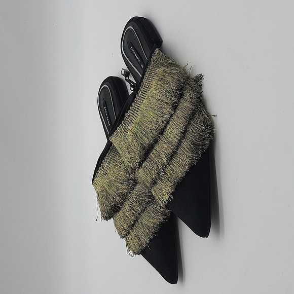382- Zara Basic Collection Black Fringe Flat Mules Size 7.5 NWT - Picture 4 of 9